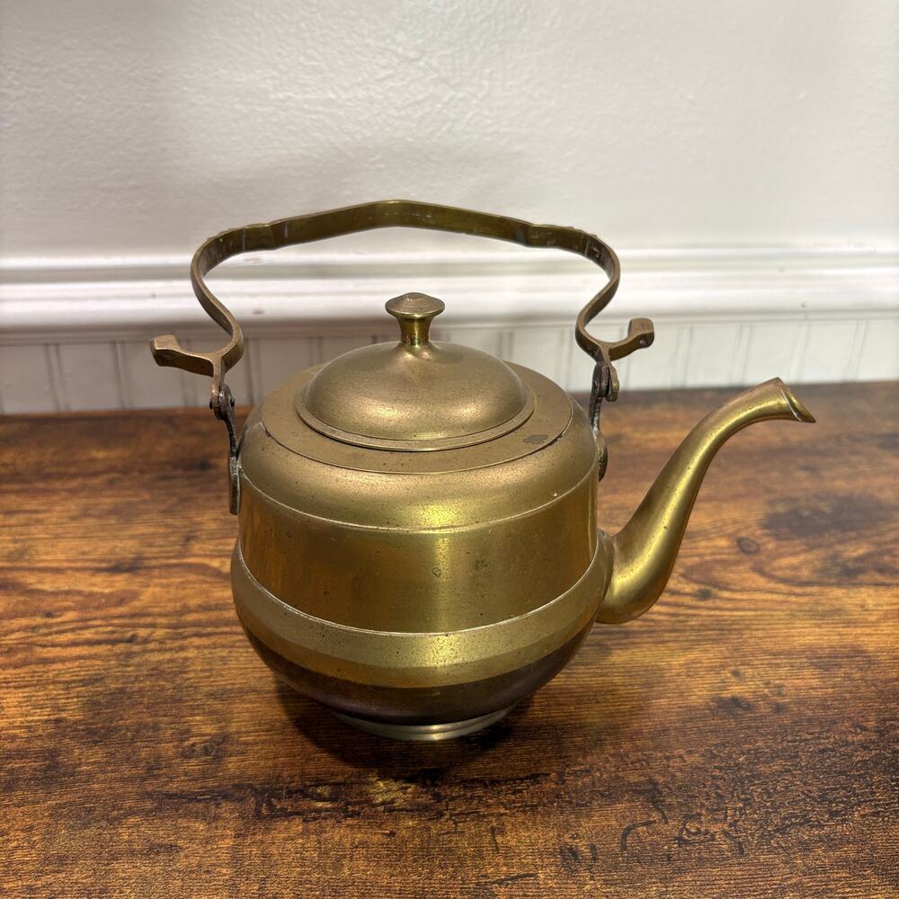Vintage Brass Teapot Tea Kettle with Lid Patina MCM Shabby Chic Boho Decor - Picture 9 of 10